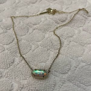 Kendra Scott necklace